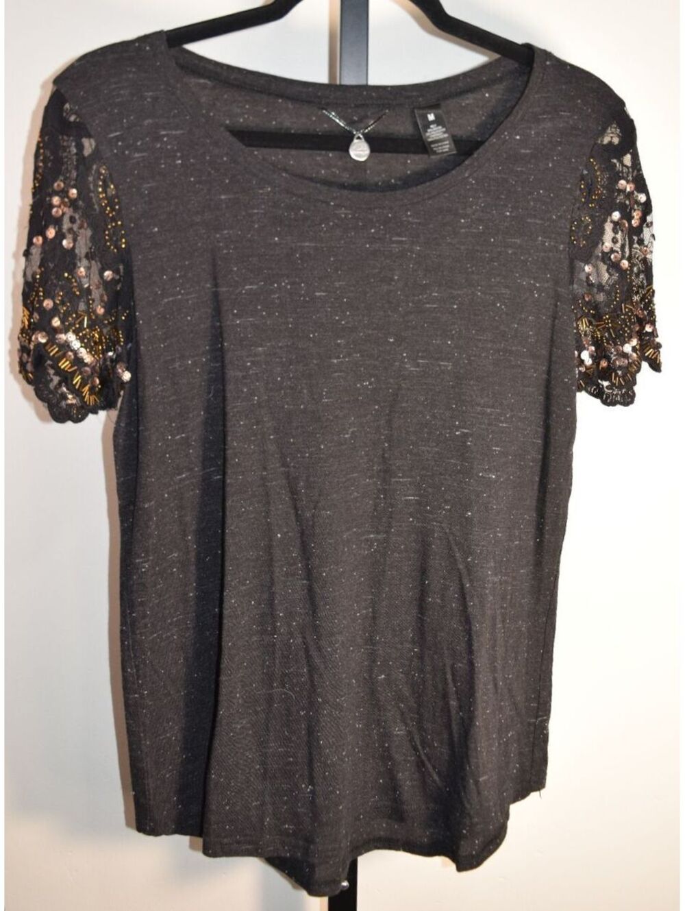 BKE Boutique Women's Medium Black Sequin Lace Beaded Short Sleeve Blouse